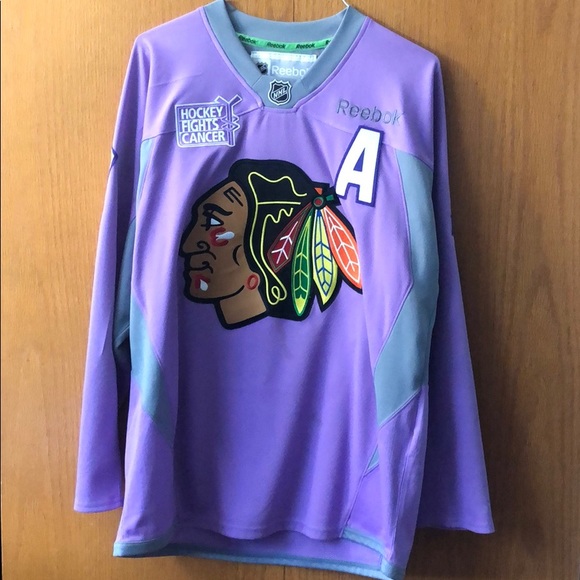 Reebok Other - Chicago Blackhawks Jersey size L